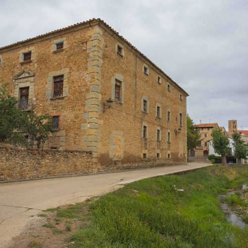 Villarroya-de-los-Pinares